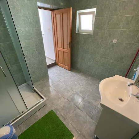 Apartman Ljubica Apartment *